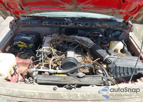 1995 Geo Tracker из США, поврежденный, VIN 2CNBJ1869S6911342